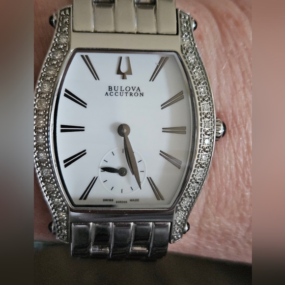 Silver Bulova Watch - Picture 2 of 5